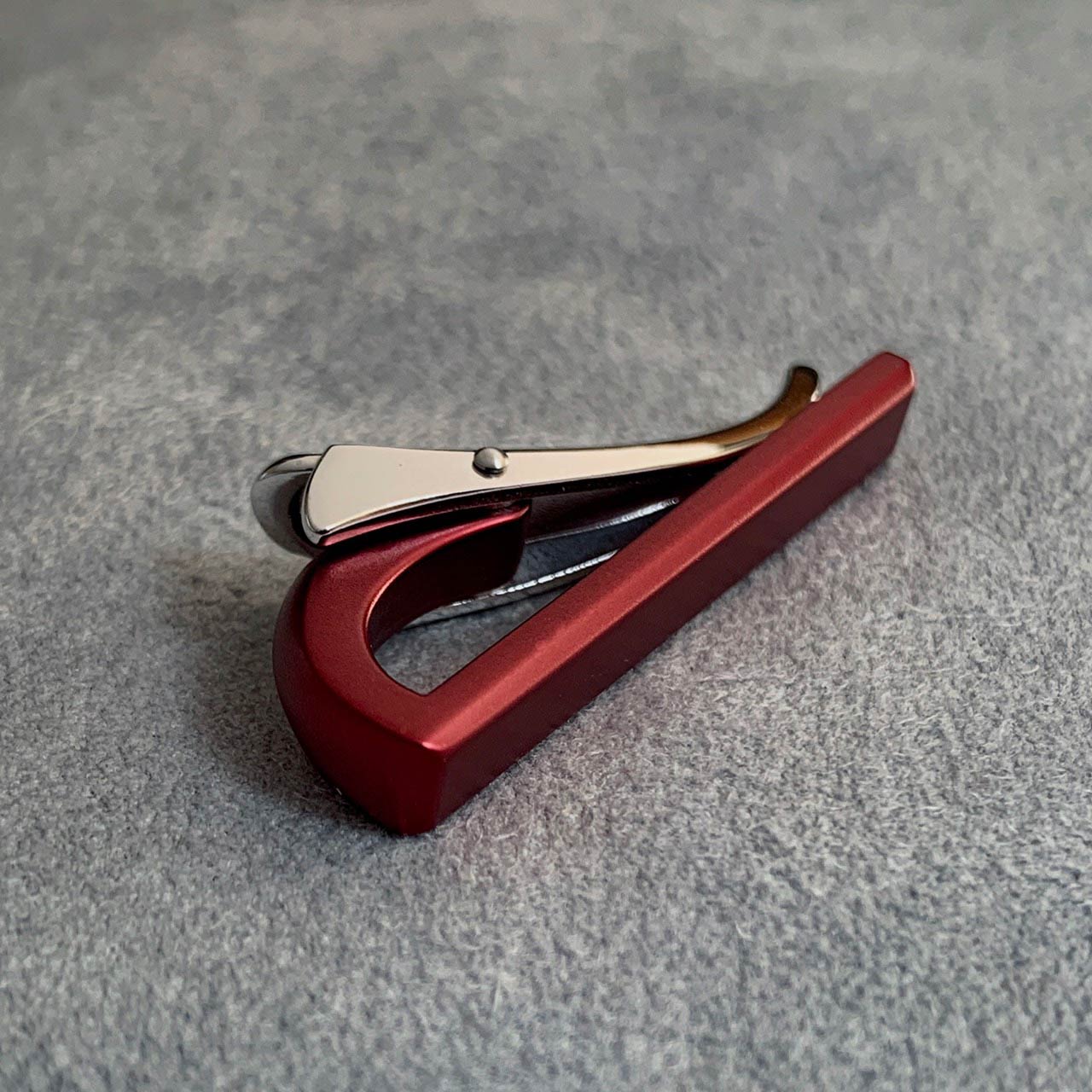 ワインレッドネクタイピン/ナロータイ用