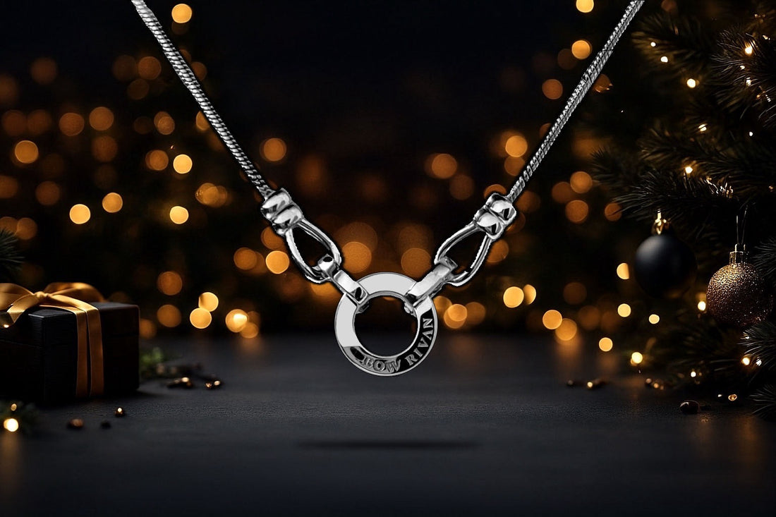 【2025年】彼氏が喜ぶクリスマスプレゼント｜大人が選ぶメンズネックレス特集〈BOW RIVAN〉