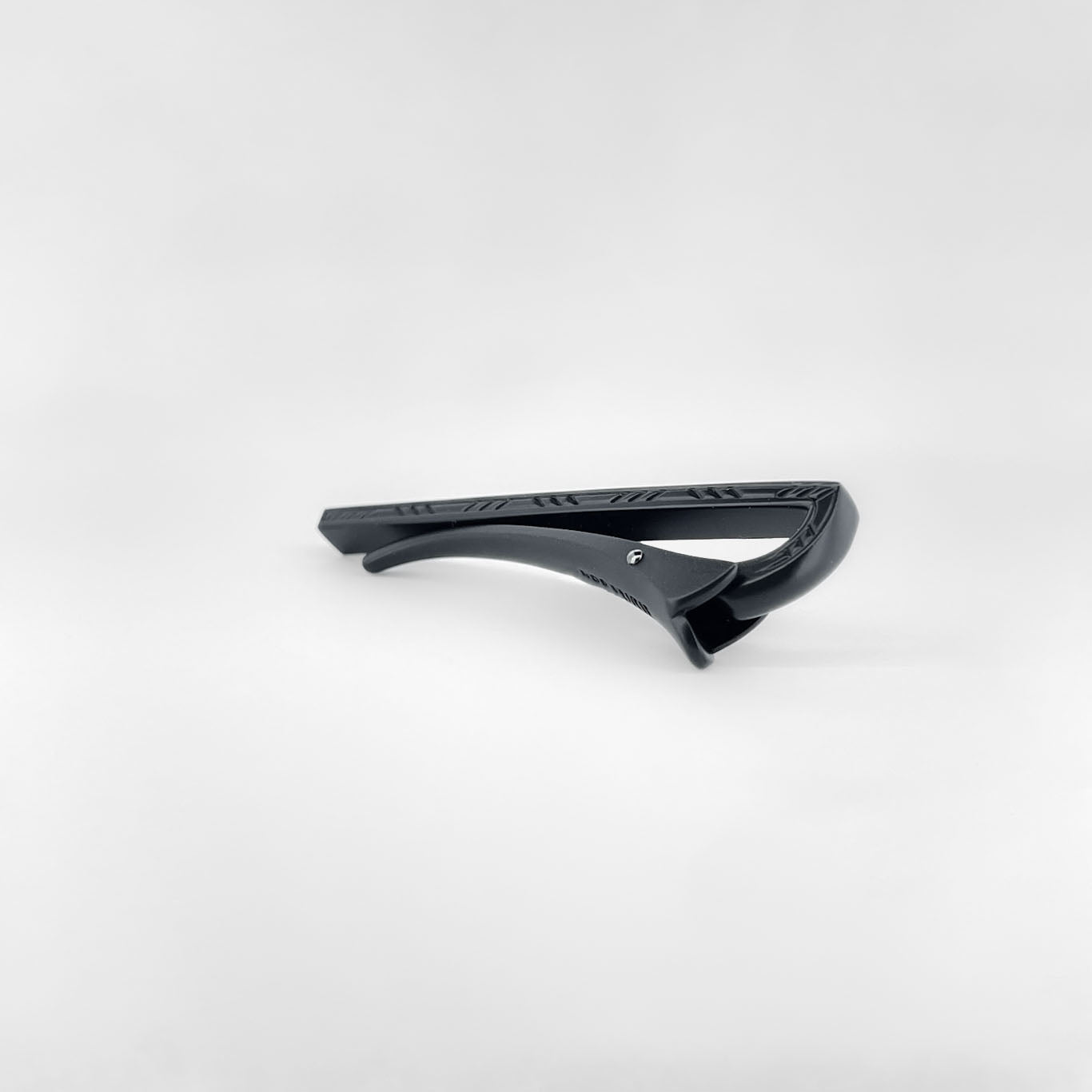 ブラックネクタイピン／幾何学